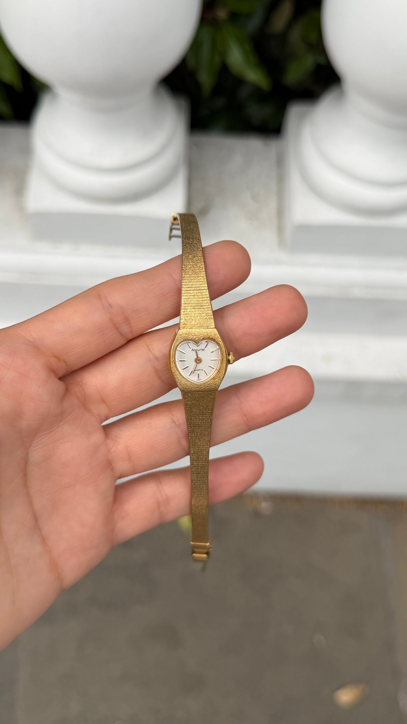 Accurist Kalp Şeklinde Vintage Kol Saati - Londra Özel Seçkisi
